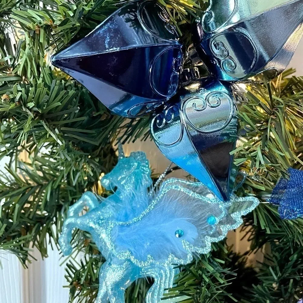 BLUE WREATH UNICORN & ELEPHANT PRE-LIT CORDLESS WREATH